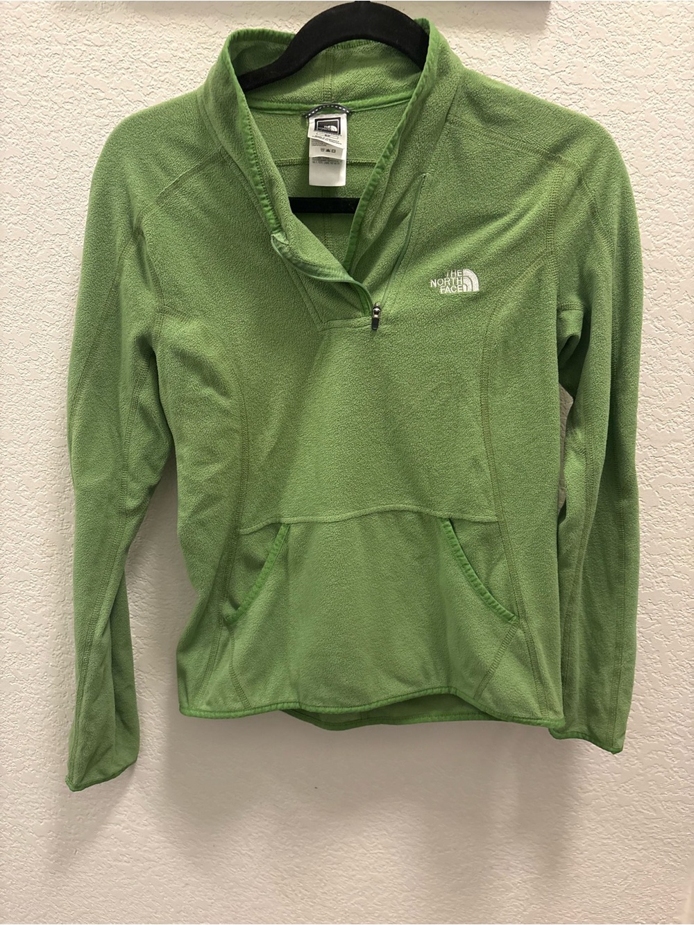 The North Face Women's Light Green Quarter-Zip Fleece Pullover